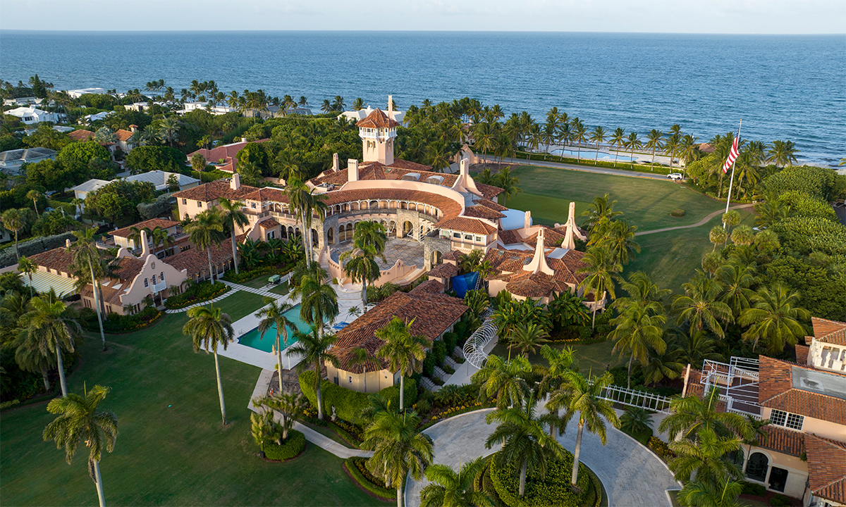 Dinh thự Mar-a-Lago của cựu tổng thống Mỹ Donald Trump ở Palm Beach, bang Florida. Ảnh: AP.
