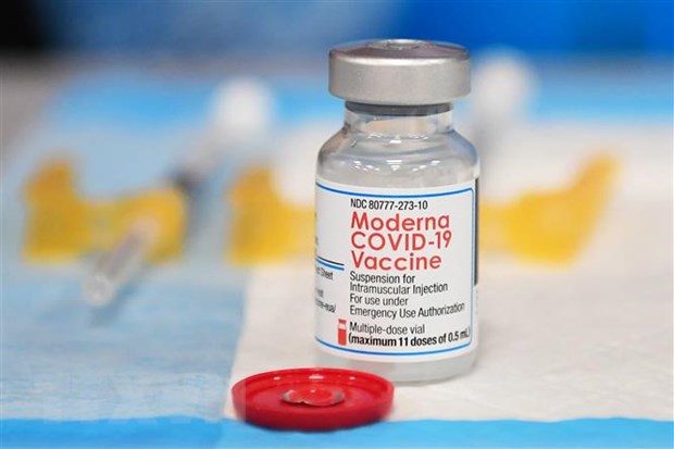 Canada phe duyet vaccine tac dung kep cua Moderna lam mui tang cuong hinh anh 1