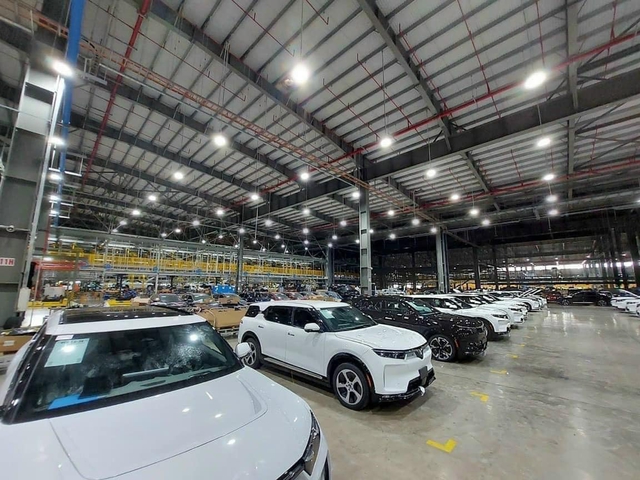 VinFast VF 8 giao xe ngay tháng 9, VF 9 chưa có bản thương mại - Ảnh 2.