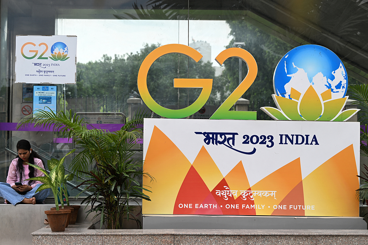 Biểu tượng hội nghị thượng đỉnh G20 trên đường phố New Delhi, Ấn Độ ngày 6/9. Ảnh: AFP