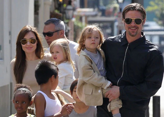 Angelina Jolie và Brad Pitt: Khi yêu vượt mọi chỉ trích, ly hôn tốn gần thập kỷ chưa xong - Ảnh 11.