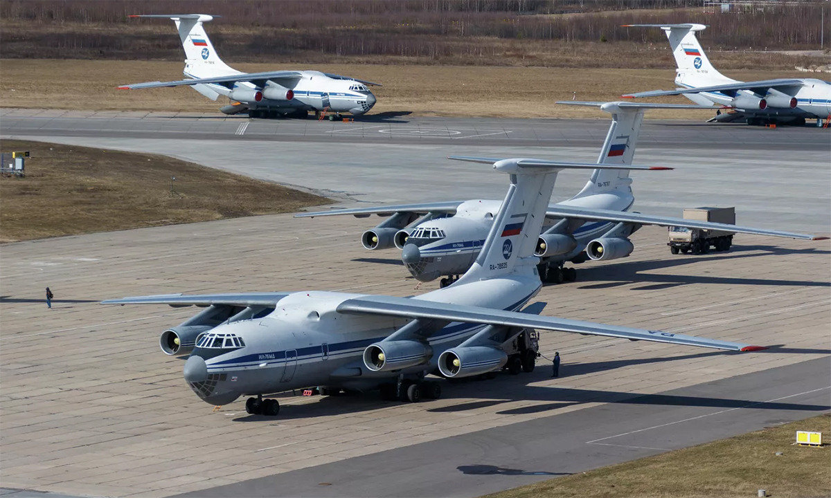 Vận tải cơ Il-76MD tại căn cứ không quân Chkalovsky tháng 3/2020. Ảnh: BQP Nga