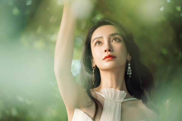 Angelababy giữ da sáng, dáng thon nhờ làm đều 2 việc mỗi sáng - Ảnh 2.