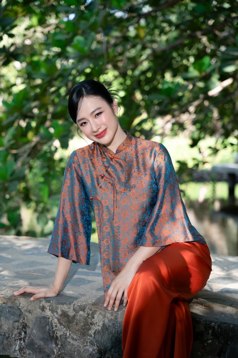 Angela Phương Trinh khẳng định không có chuyện sinh con cho người khác.