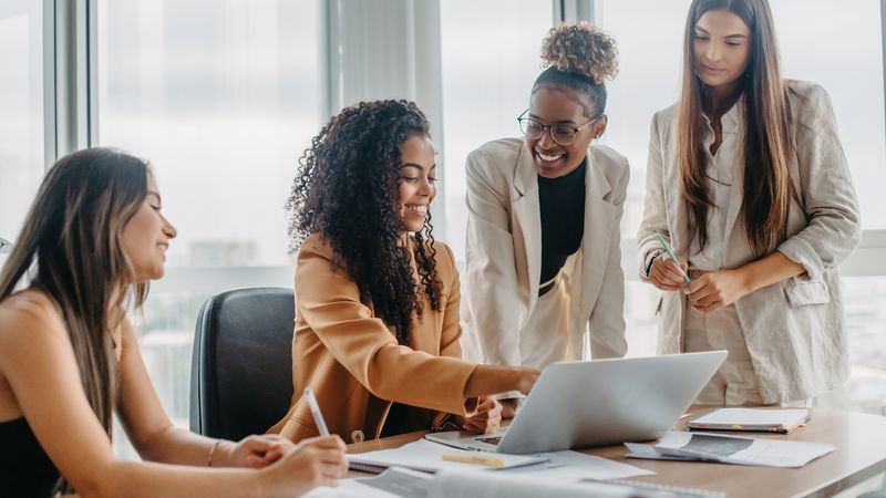 women working office