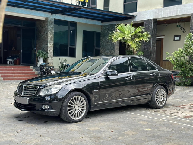 Thay vì mua Wuling Mini EV mới thì có thể ‘nhảy hố vôi’ Mercedes-Benz C 250 này: Chất Đức, động cơ mạnh, rộng rãi cho cả nhà- Ảnh 2.