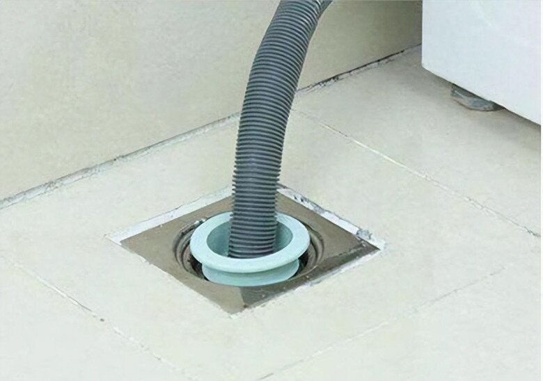 Tại sao không nên cắm ống thoát nước máy giặt vào thẳng ống thoát sàn? Đây là 3 lý do - 2