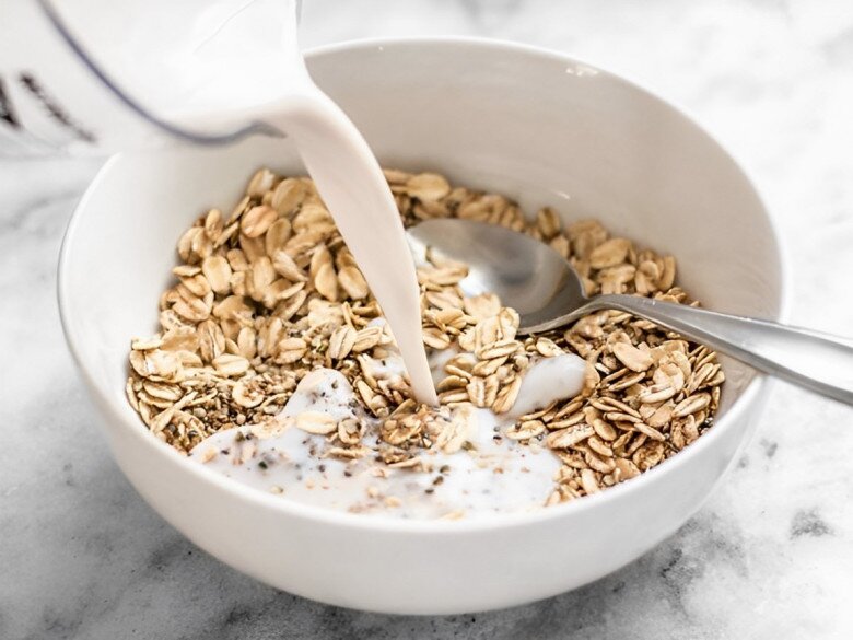 Mỹ nhân amp;#34;đóng băngamp;#34; nhan sắc suốt 13 năm dù bị chê hết thời: Chăm uống 2 loại nước rẻ bèo, ăn sáng bằng món amp;#34;chân áiamp;#34; của nhiều chị em - 5