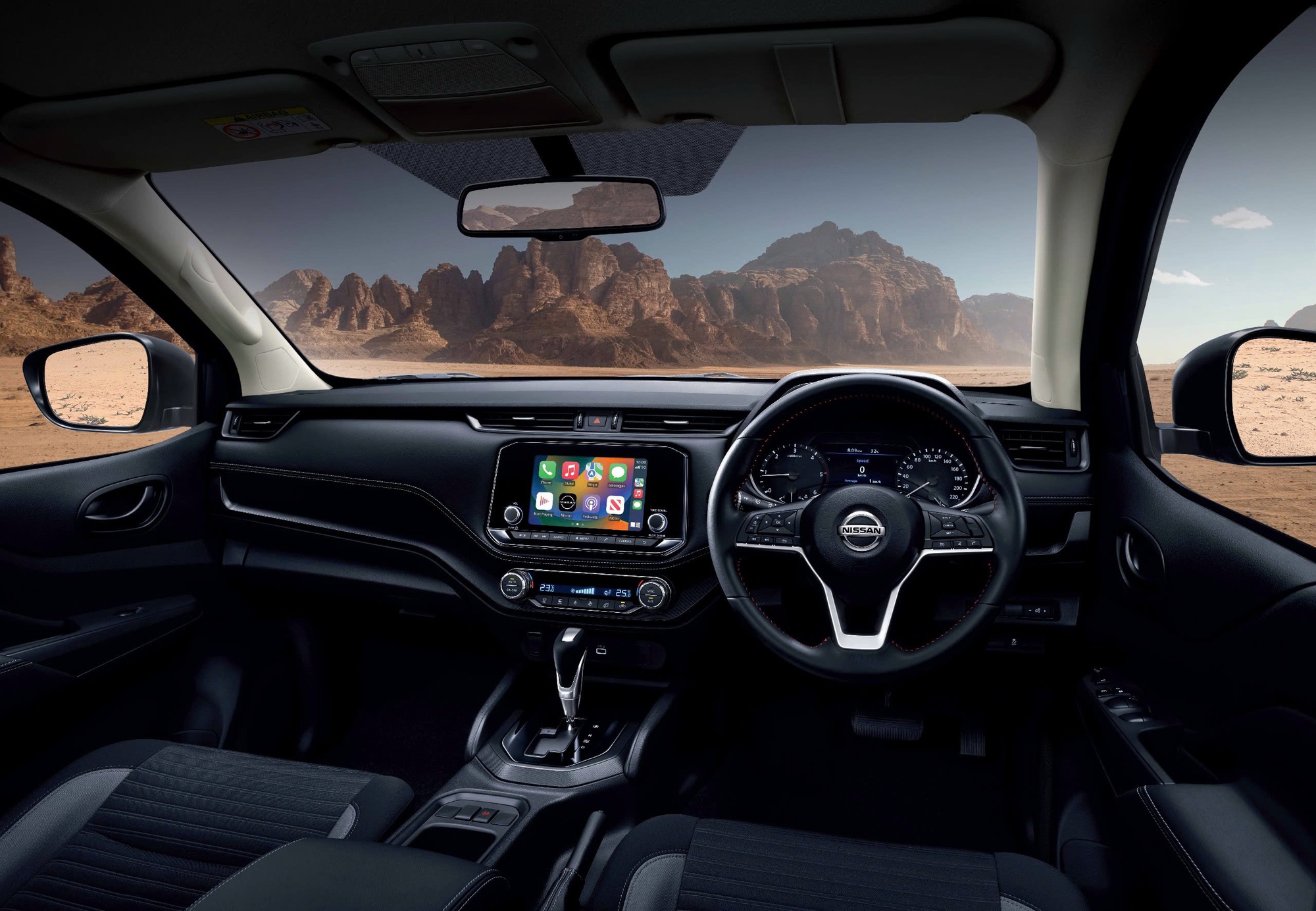 Nissan Navara có thêm bản mới: Phần đầu hầm hố hơn, nội thất bọc da đặc biệt chống bám bẩn, động cơ giữ nguyên- Ảnh 3. Nissan Navara có thêm bản mới: Phần đầu hầm hố hơn, nội thất bọc da đặc biệt chống bám bẩn, động cơ giữ nguyên- Ảnh 3.