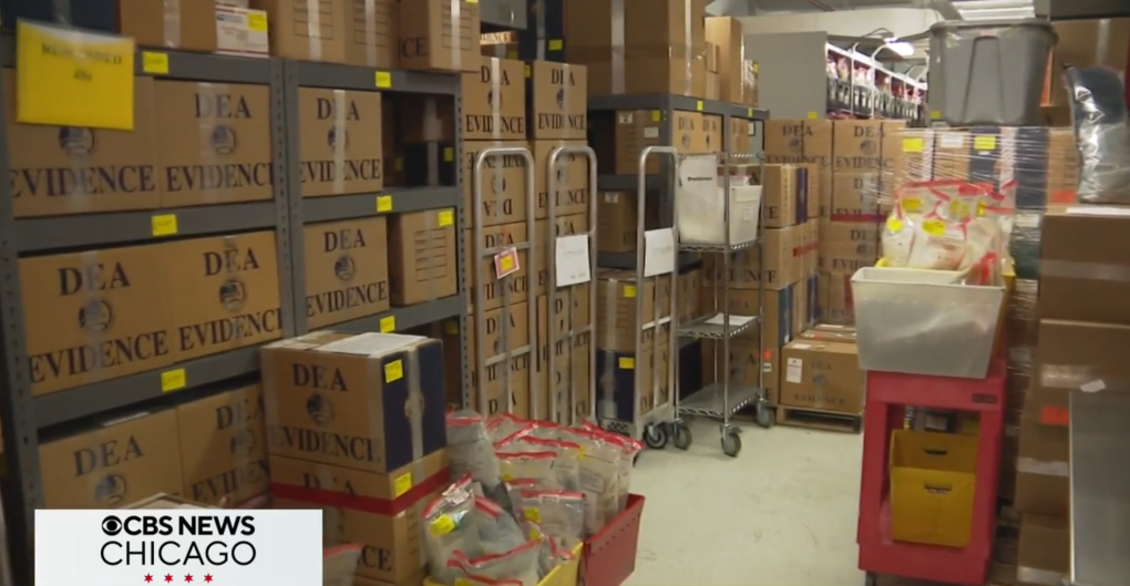 Bên trong một trong 7 kho chứa ma túy của DEA ở Chicago. Ảnh: CBS News
