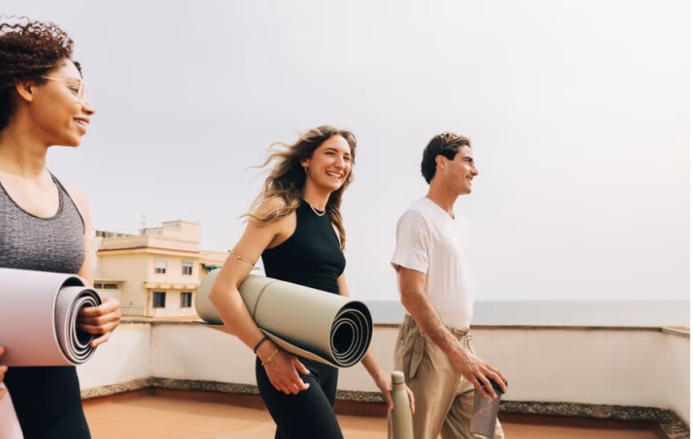 8 cách đi bộ đốt mỡ khiến hội chị em mê mẩn vì quá dễ áp dụng, có 1 kiểu ngược đời nhưng đốt calo cao hơn bình thường - 5