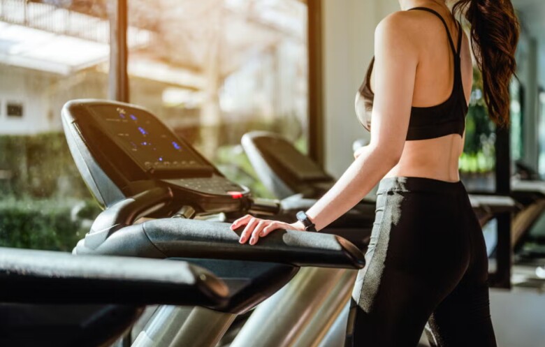 8 cách đi bộ đốt mỡ khiến hội chị em mê mẩn vì quá dễ áp dụng, có 1 kiểu ngược đời nhưng đốt calo cao hơn bình thường - 7