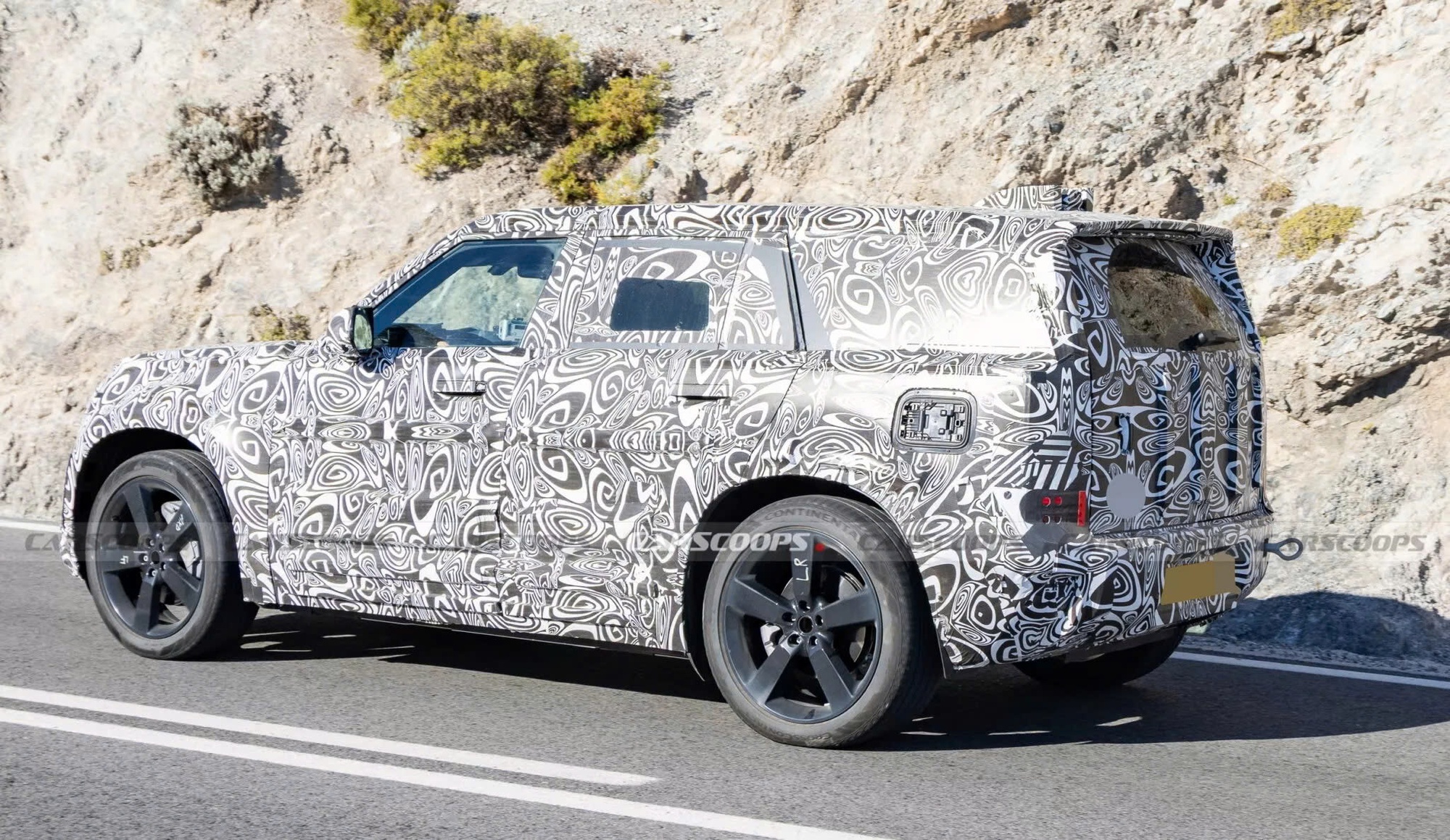 Lộ thông tin Defender Sport: Nhỏ hơn bản hiện tại, đấu G-Class mini bằng động cơ điện, ra mắt năm sau- Ảnh 4.