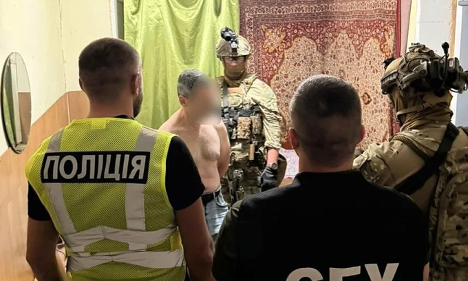 Nghi phạm ám sát cựu chủ tịch quốc hội Ukraine bị bắt sáng 1/9. Ảnh: Cảnh sát Quốc gia Ukraine