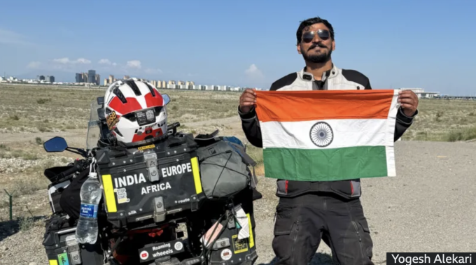 Yogesh Alekari, người Ấn Độ bắt đầu đi vòng quanh thế giới trên chiếc xe máy KTM 390 Adventure của mình từ ngày 1/5. Ảnh: Yogesh Alekari