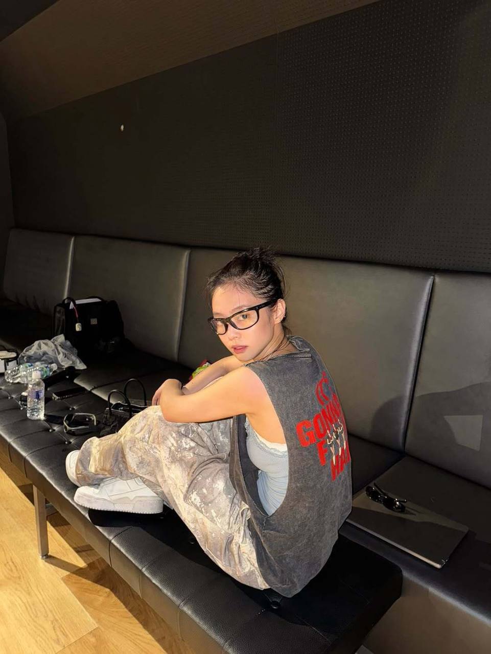 Vừa chia tay Gentle Monster, Jennie lộ diện ngầu đét tại event Ray-Ban- Ảnh 17. Vừa chia tay Gentle Monster, Jennie lộ diện ngầu đét tại event Ray-Ban- Ảnh 17.