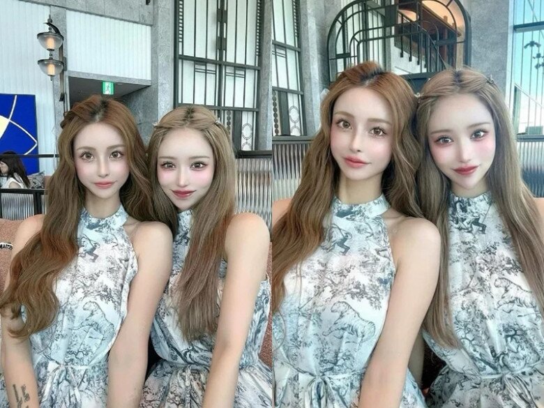 Khi 2 mẹ con đứng cạnh nhau trông như hai chị em sinh đôi.