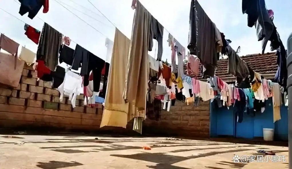 Trong lịch sử, người Mỹ đã bị cấm phơi quần áo ngoài hiên, ngoài trời. Ảnh: Aboluowang