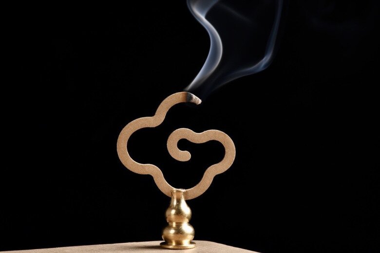 Sáng Rằm tháng 7 năm Ất Tỵ hãy đặt 4 thứ có mùi lên bàn thờ, từ giờ đến cuối năm vận đỏ như son - 3