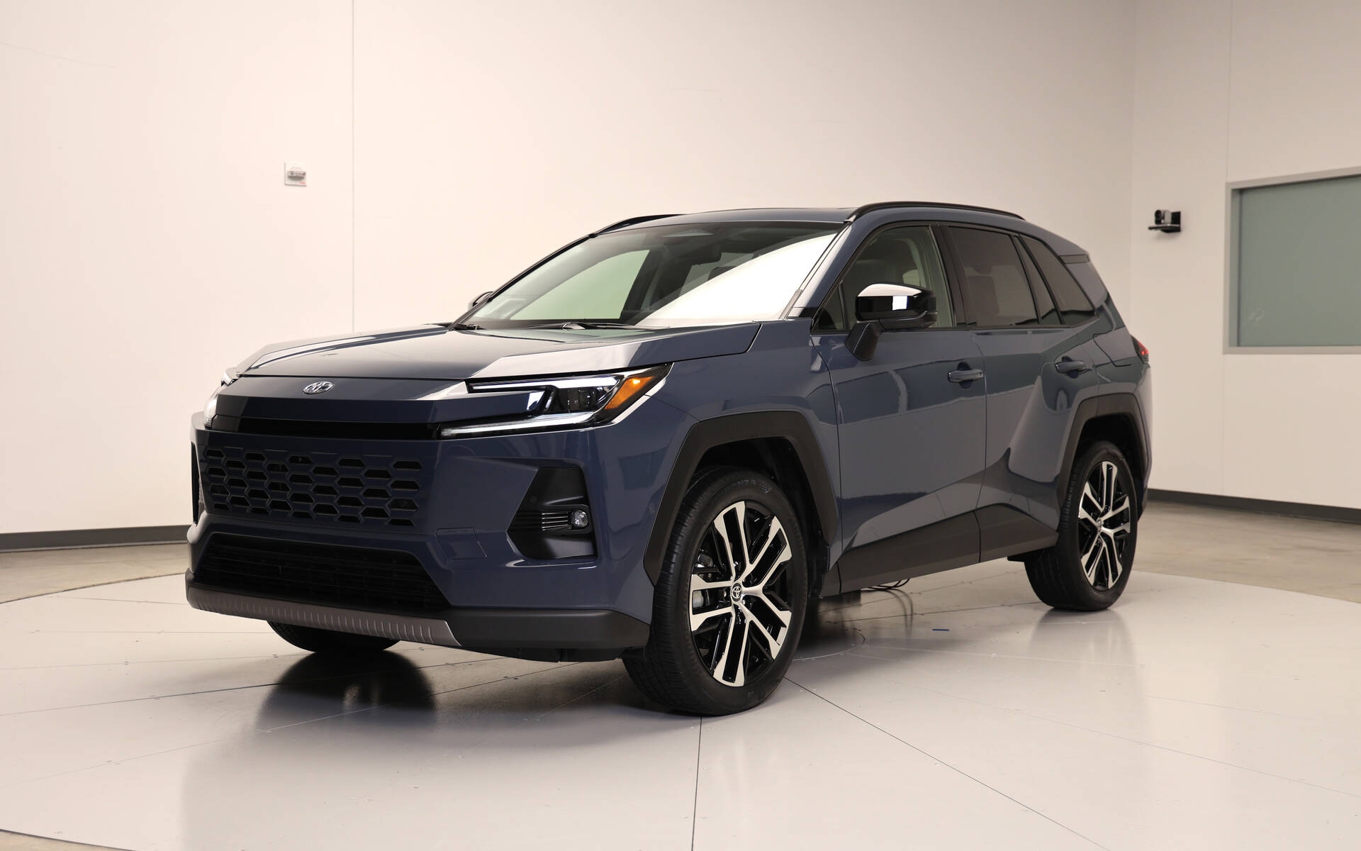 Mazda CX-5 hybrid sẽ khó bán, phải đến 2030 mới bùng nổ và đây là lý do- Ảnh 3.