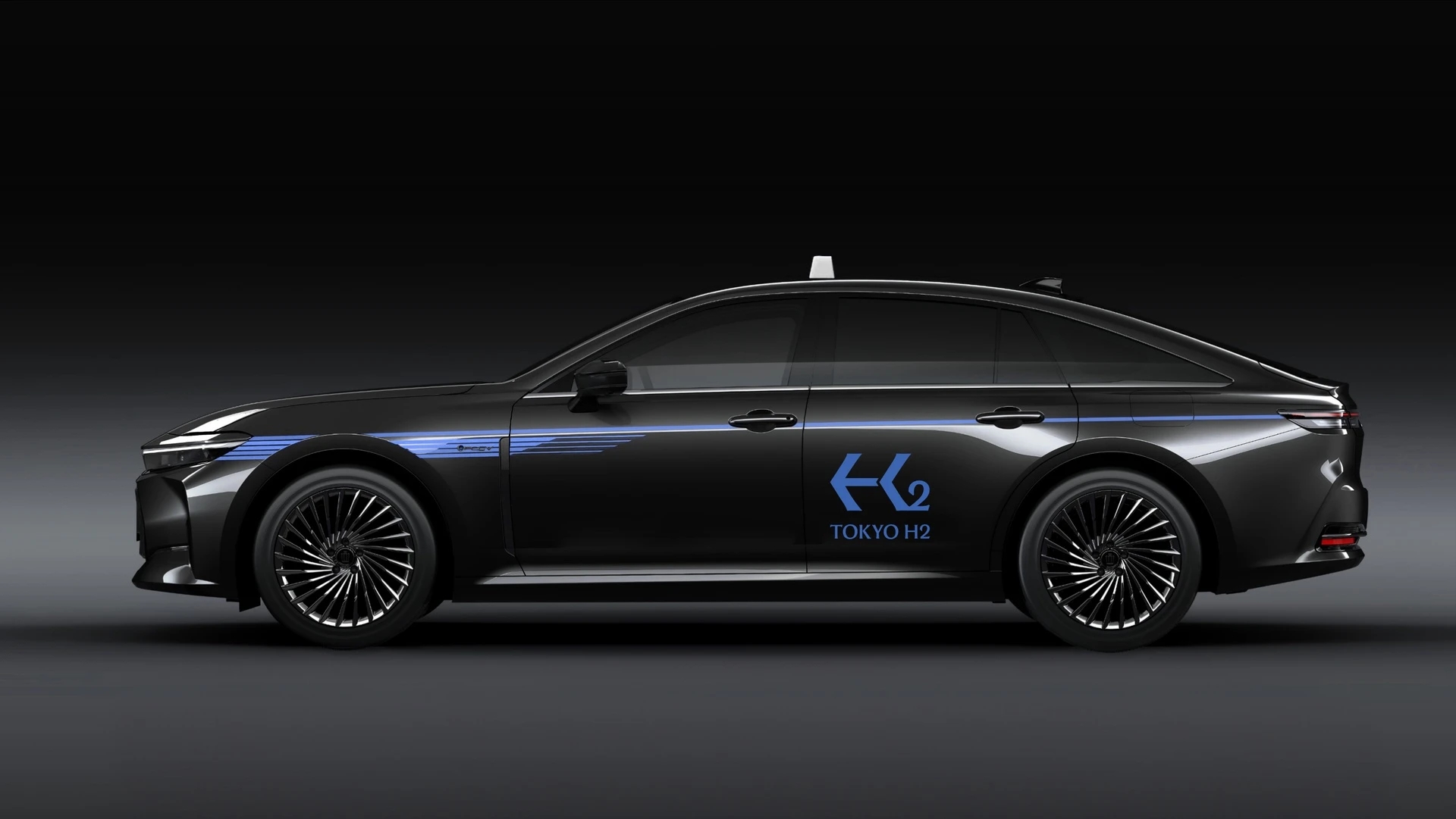 Toyota Crown hóa thành xe taxi xanh: Chạy bằng pin nhiên liệu hydro, đi 820km/nạp, chỗ để chân thoải mái cực hợp với khách VIP- Ảnh 2.