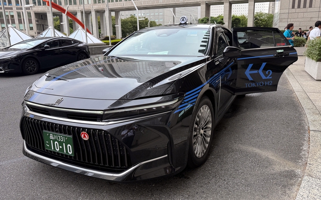 Toyota Crown hóa thành xe taxi xanh: Chạy bằng pin nhiên liệu hydro, đi 820km/nạp, chỗ để chân thoải mái cực hợp với khách VIP- Ảnh 4.