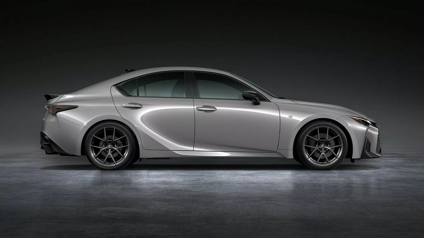 Lexus làm mới dòng sedan cỡ nhỏ- Ảnh 5.