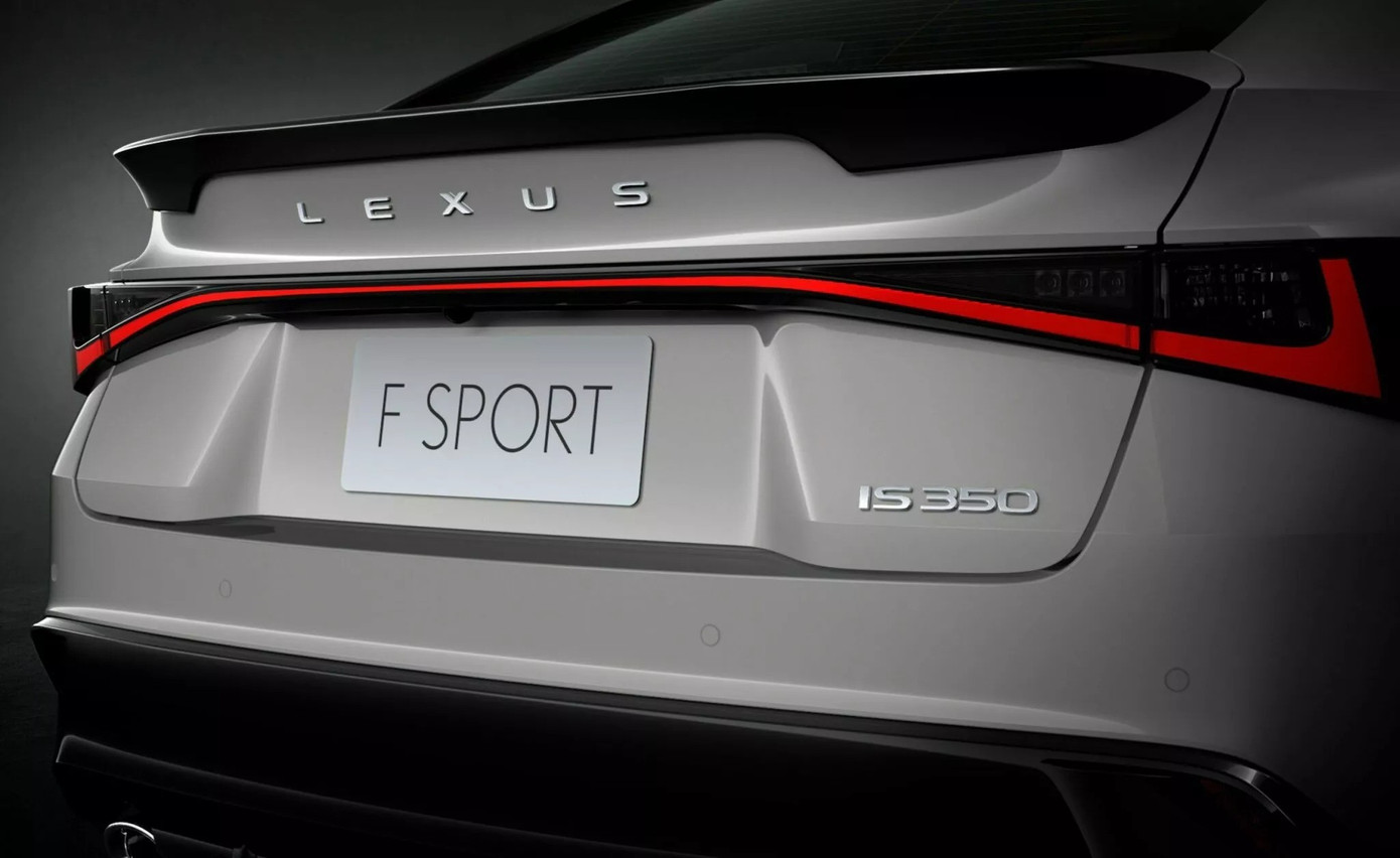 Lexus làm mới dòng sedan cỡ nhỏ- Ảnh 9.