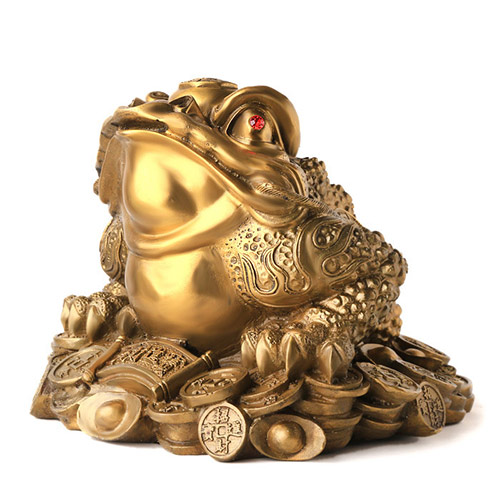 Ngoài bàn thờ Thần Tài, cóc ngậm tiền có thể được đặt ở nhiều vị trí khác để thu hút tài lộc.