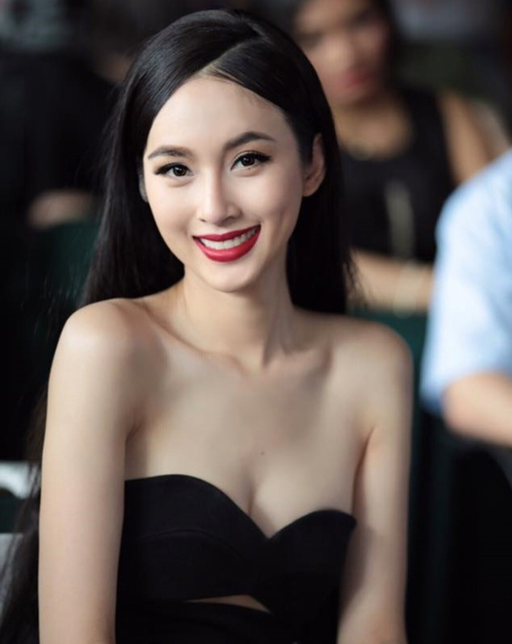 Người đẹp chuyển giới Nong Poy ở tuổi 39 vẻ đẹp amp;#34;thách thức thời gianamp;#34; - 5