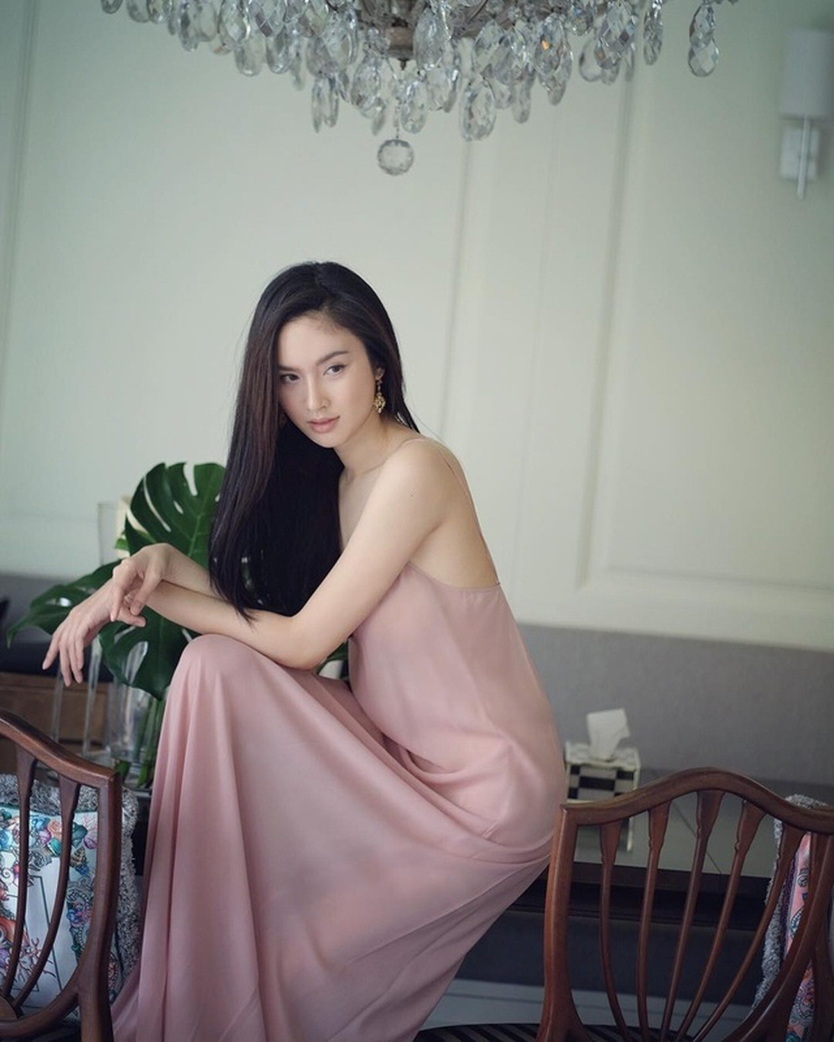 Người đẹp chuyển giới Nong Poy ở tuổi 39 vẻ đẹp amp;#34;thách thức thời gianamp;#34; - 10