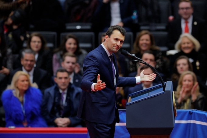 Charlie Kirk phát biểu bên trong sân vận động Capital One Arena vào ngày nhậm chức nhiệm kỳ hai của ông Trump hồi tháng một. Ảnh: Reuters