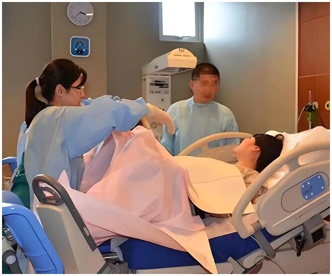 Cả gia đình hồi hộp mong chờ giây phút cô Tiểu Kim vượt cạn. Ảnh minh họa.