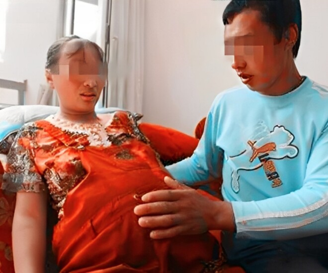 Cặp vợ chồng 2 lần sinh 3 đều là con gái.