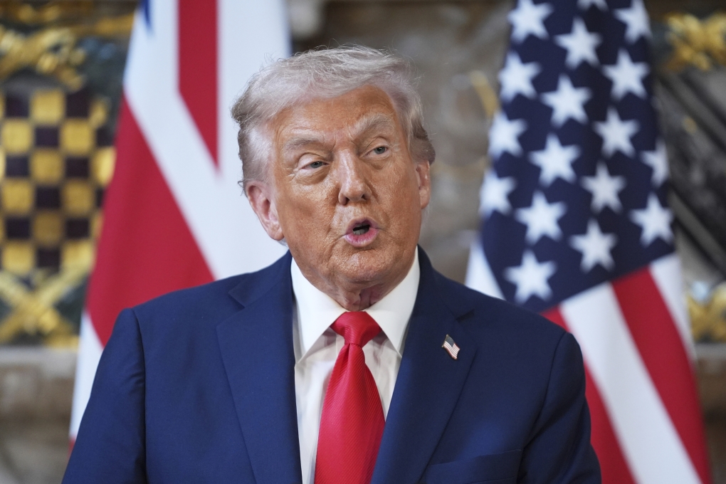 Tổng thống Mỹ phát biểu trong cuộc họp báo với Thủ tướng Anh tại London ngày 18/9. Ảnh: AP