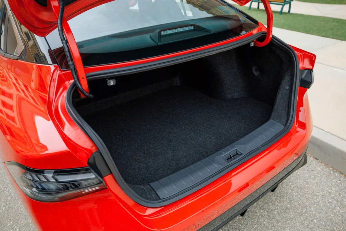 Nissan Sentra 2026 lộ diện với thiết kế mới nhưng vẫn trung thành động cơ 2.0-lít- Ảnh 6.