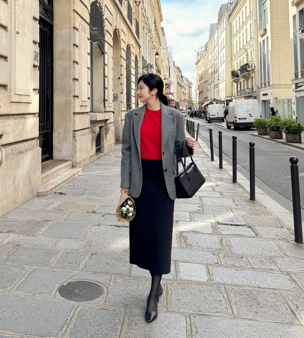 Thích mang giày bệt? 4 kiểu chân váy amp;#34;cứu nguyamp;#34; giúp bạn cao ráo, thanh thoát hơn cả đi cao gót - 4