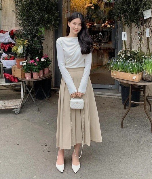 Thích mang giày bệt? 4 kiểu chân váy amp;#34;cứu nguyamp;#34; giúp bạn cao ráo, thanh thoát hơn cả đi cao gót - 8