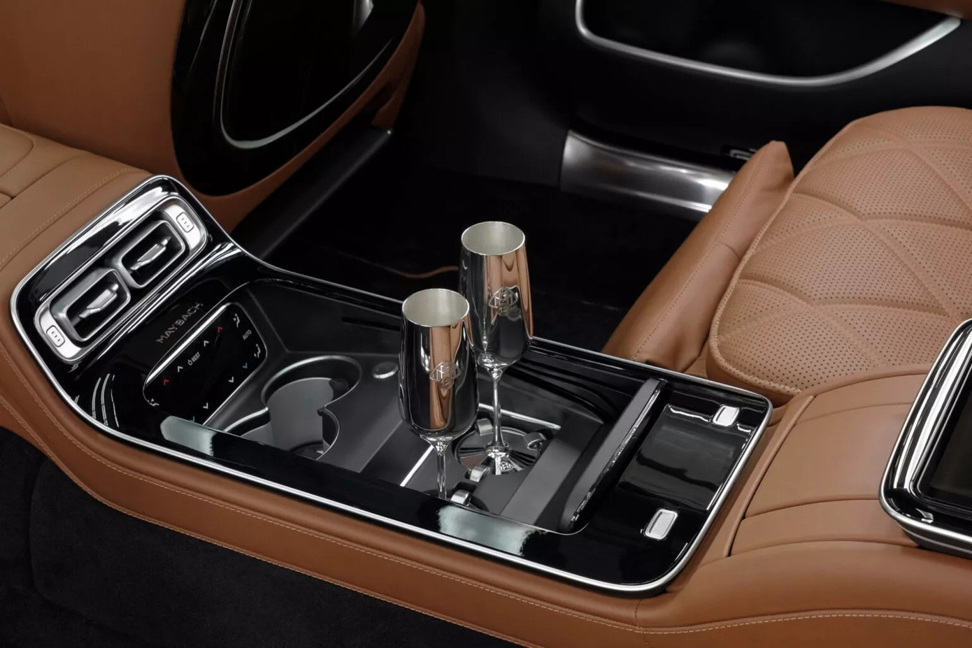 Chiêm ngưỡng Mercedes-Maybach S680 bản giới hạn 50 chiếc- Ảnh 7.