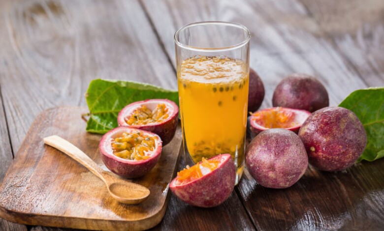 Thức uống chanh leo mật ong không chỉ thơm ngon mà còn mang lại nhiều lợi ích. Uống đều đặn 4–5 lần/tuần có thể giúp giảm 2–4 kg chỉ trong vòng hai tuần.