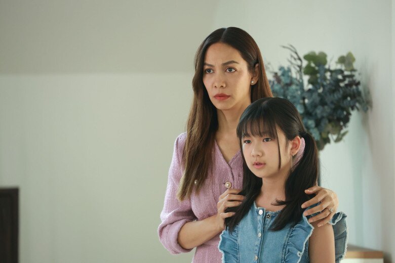 Mẹ kế đối xử với tôi rất tốt. (Ảnh minh họa)