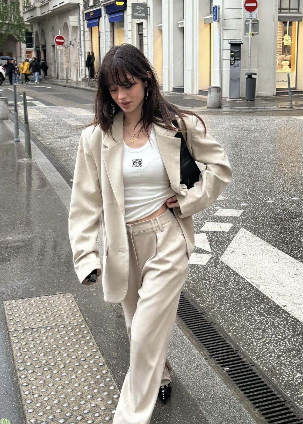 Nàng U35 muốn amp;#34;lên đờiamp;#34; phong cách công sở, hãy thử ngay 5 công thức này - 1