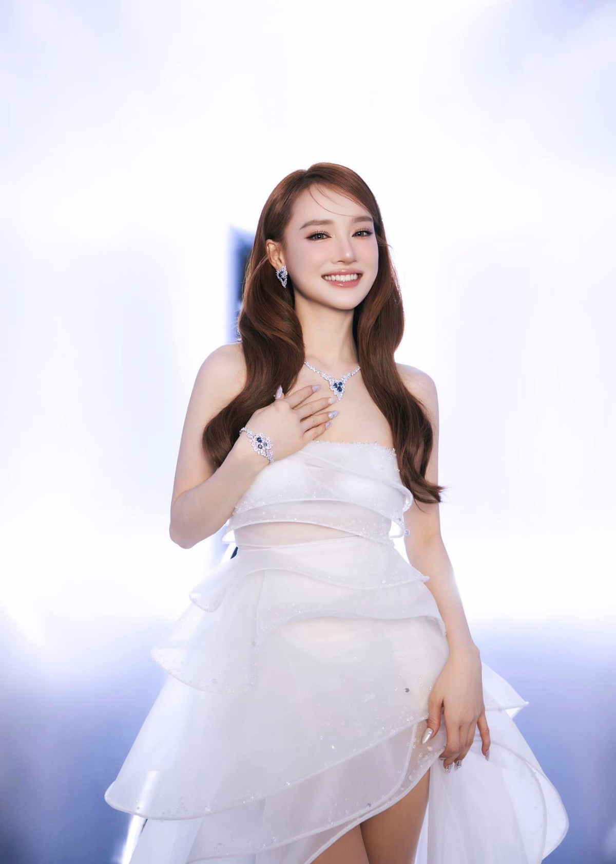 Từ khi mang thai bé thứ ba, Nhã Phương ít hoạt động.