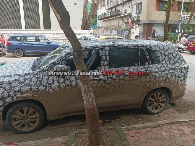 Toyota Innova Cross lộ thêm ảnh nội thất: Ghế như bản hiện hành, táp-lô đổi tông màu, màn hình cỡ lớn - Ảnh 4.