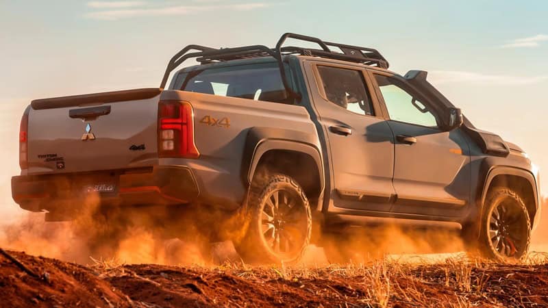Mitsubishi Triton thêm bản đặc biệt: Độ ống thở, giá nóc chính hãng khiến dân off-road phát thèm - Ảnh 12.