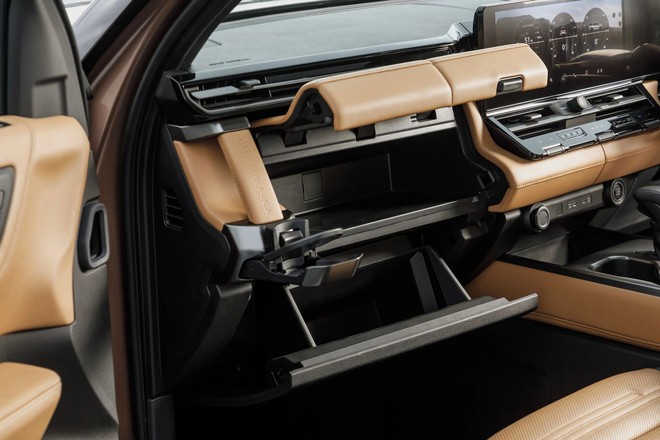 Mitsubishi Pajero thế hệ mới ra mắt: Khung gầm rời, 2 màn lớn, máy dầu 2.4L, có thể thêm hybrid cạnh tranh Land Cruiser, lắp ở gần Việt Nam - Ảnh 12.
