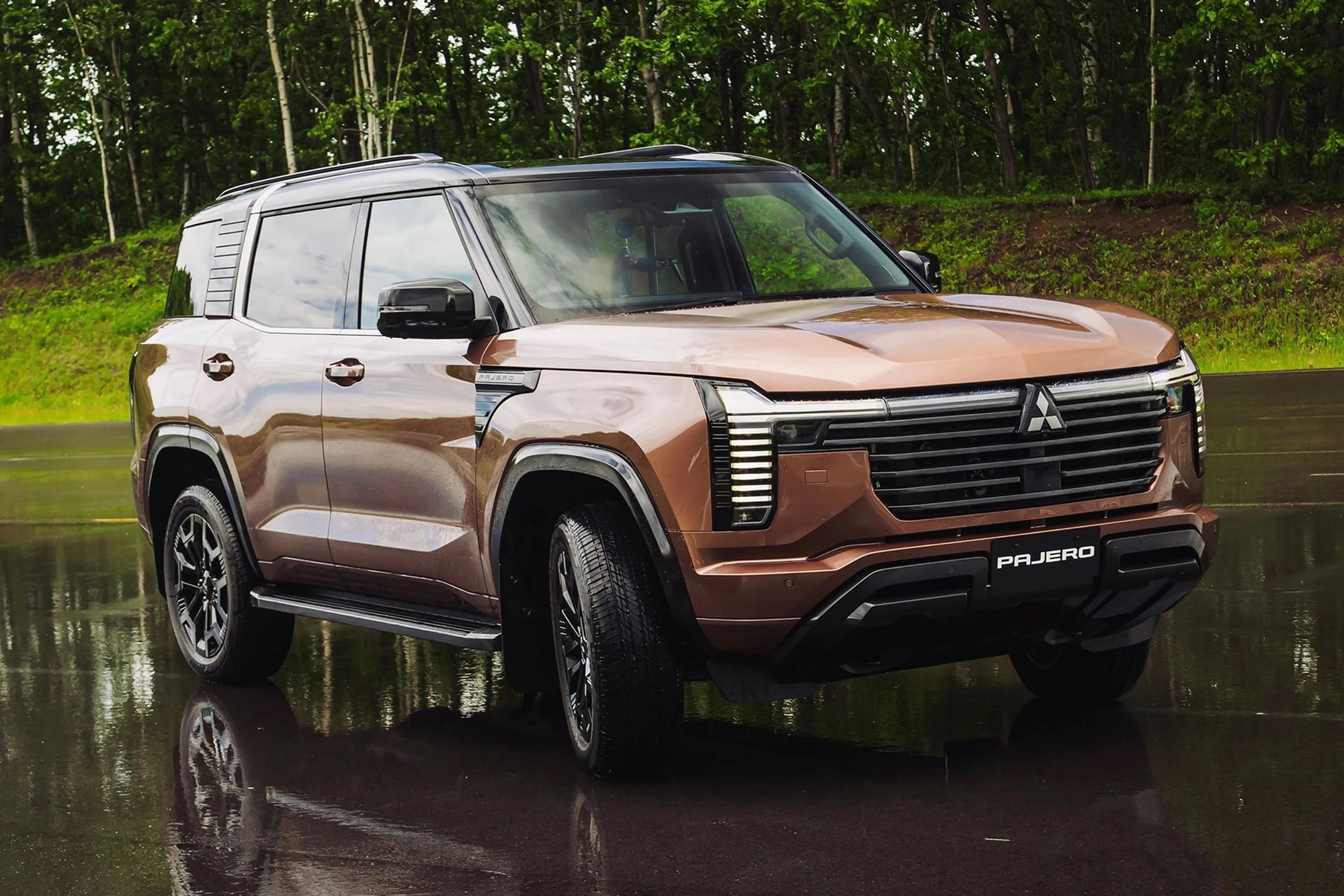 Mitsubishi Pajero thế hệ mới ra mắt: Khung gầm rời, 2 màn lớn, máy dầu 2.4L, có thể thêm hybrid cạnh tranh Land Cruiser, lắp ở gần Việt Nam - Ảnh 13.
