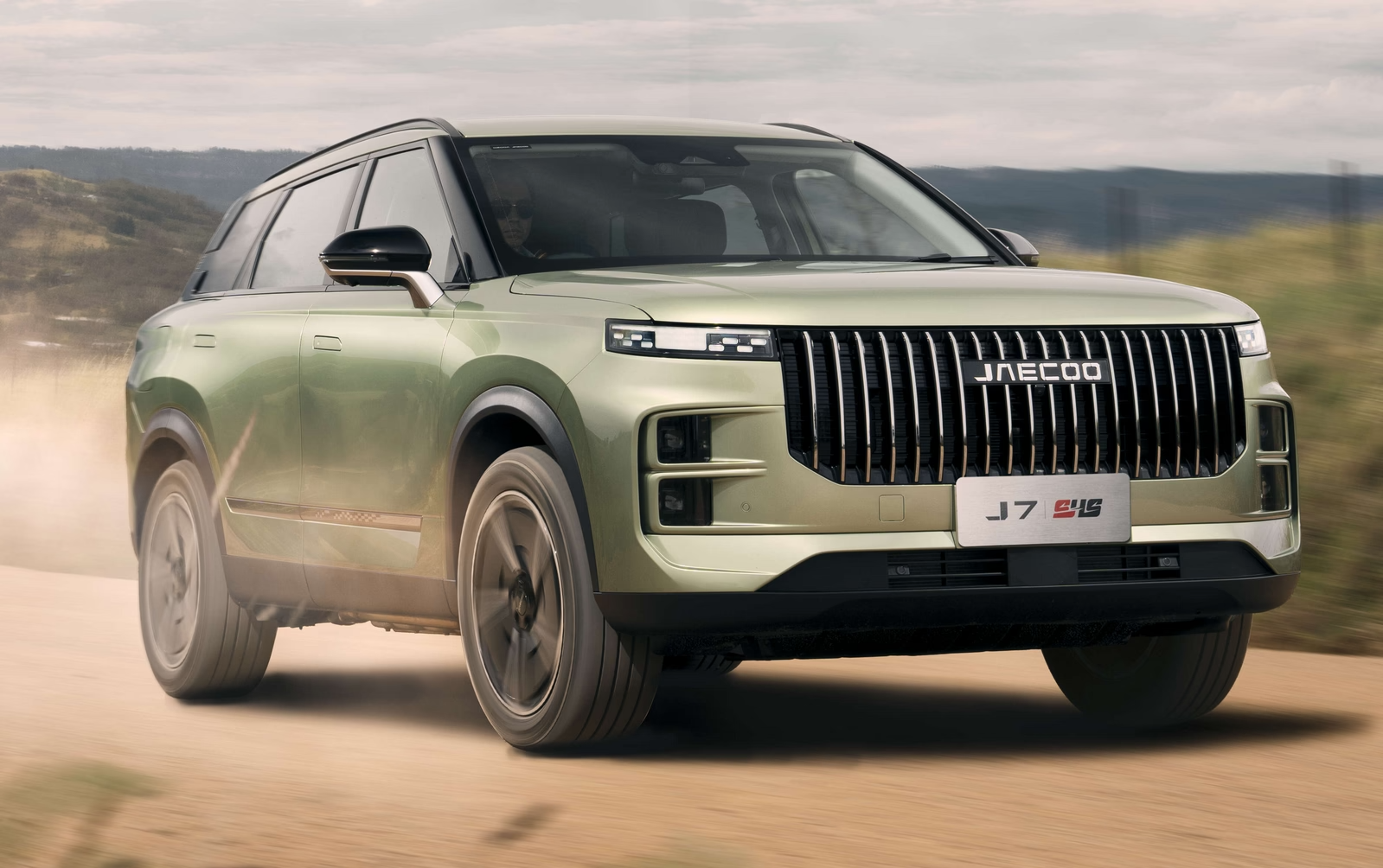 Jaecoo J7 PHEV thêm bản AWD: Dùng pin BYD, giá quy đổi chưa tới 900 triệu - Ảnh 1.