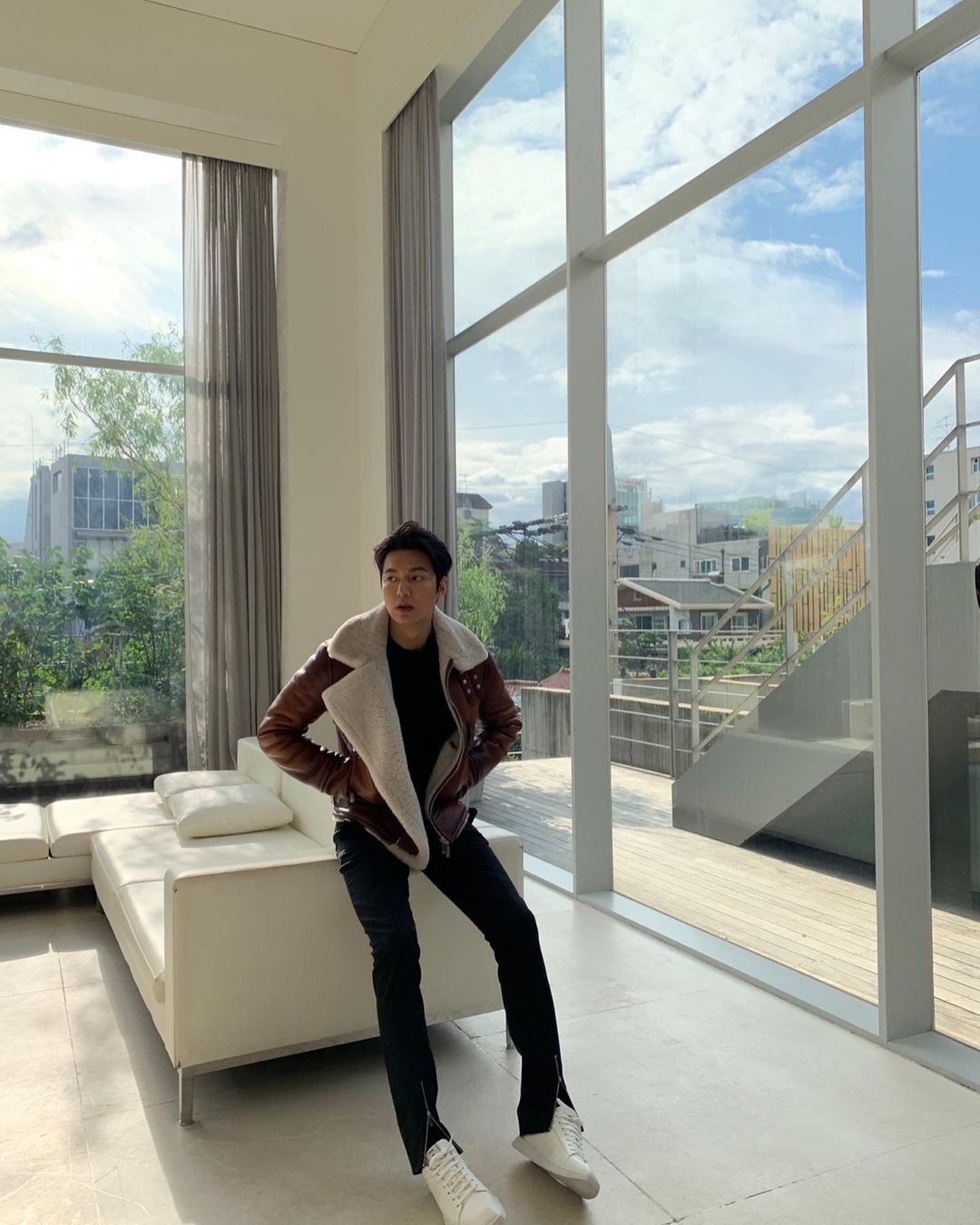 Bên trong căn biệt thự của Lee Min Ho- Ảnh 1.