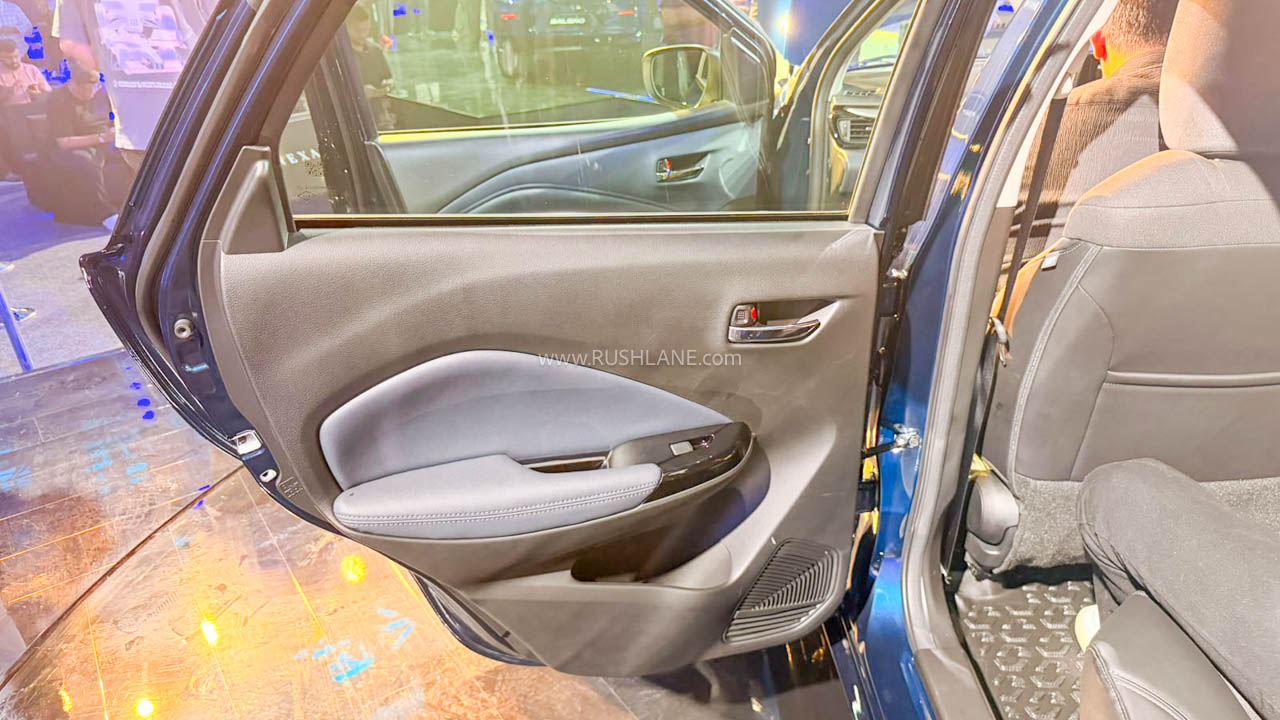 Suzuki Baleno 2026 ra mắt: Đối thủ Mazda2, giá quy đổi chưa đến 200 triệu đồng nhưng đầy đủ ADAS - Ảnh 15.